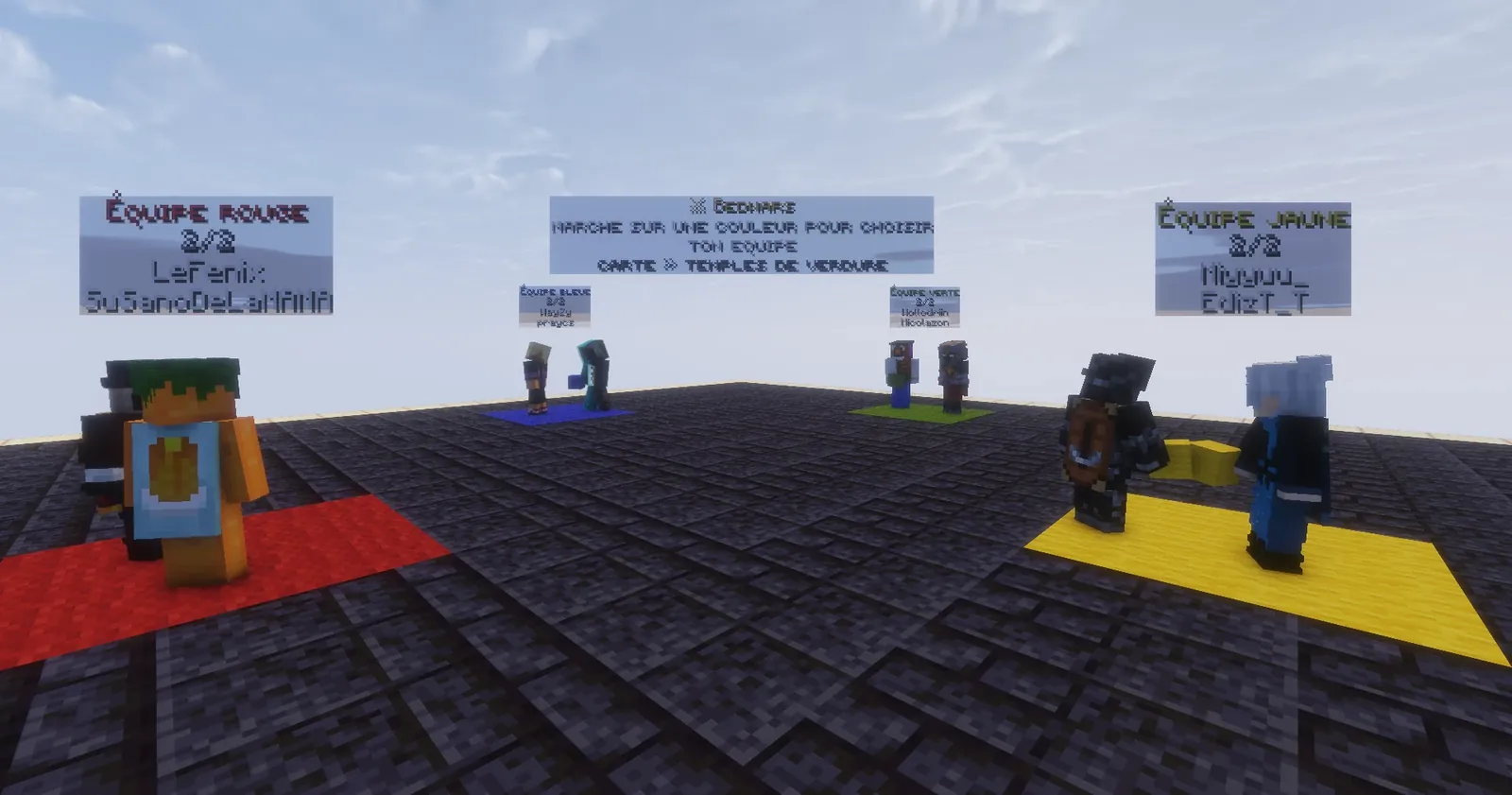 Salle d'attente du BedWars sur Vaelor : quatre équipes de deux joueurs sur leurs couleurs, carte Temples de verdure